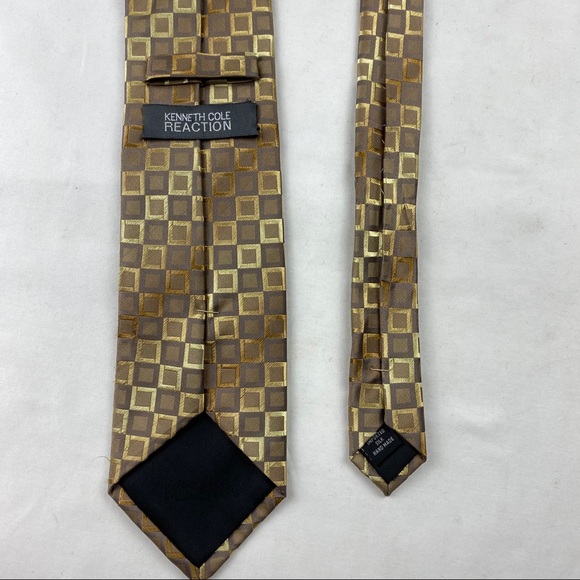 Kenneth Cole Reaction Gold Square Pattern Tie - Picture 2 of 4